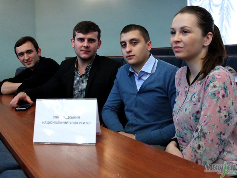 Молодь лобіюватиме свої проекти з охорони здоров'я, медичної освіти та захисту прав людини на всеукраїнській та світовій аренах Студенти-медики УжНУ взяли участь у роботі Національної асамблеї Всеукраїнської асоціації студентів-медиків