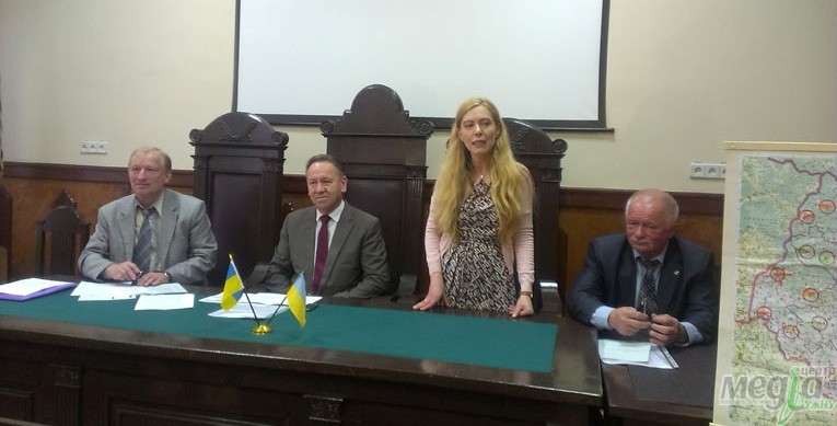 На юридичному факультеті обговорили питання децентралізації і рекомендували перспективний план створення громад На юридичному факультеті обговорили питання децентралізації і рекомендували перспективний план створення громад