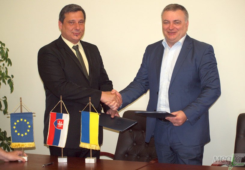 From now on UzhNU will cooperate with the Slovak School of Management From now on UzhNU will cooperate with the Slovak School of Management
