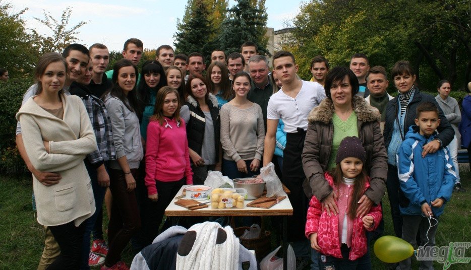 70 сакур, боґрач, «Рокаш»: УжНУ відзначив своє 70-річчя 70 сакур, боґрач, «Рокаш»: УжНУ відзначив своє 70-річчя