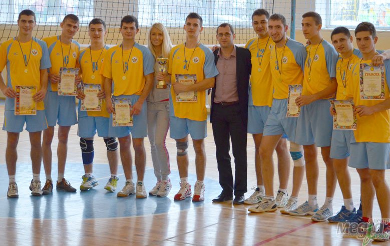 UzhNU volleyball players are the champions of the regional competition among university students UzhNU volleyball players are the champions of the regional competition among university students