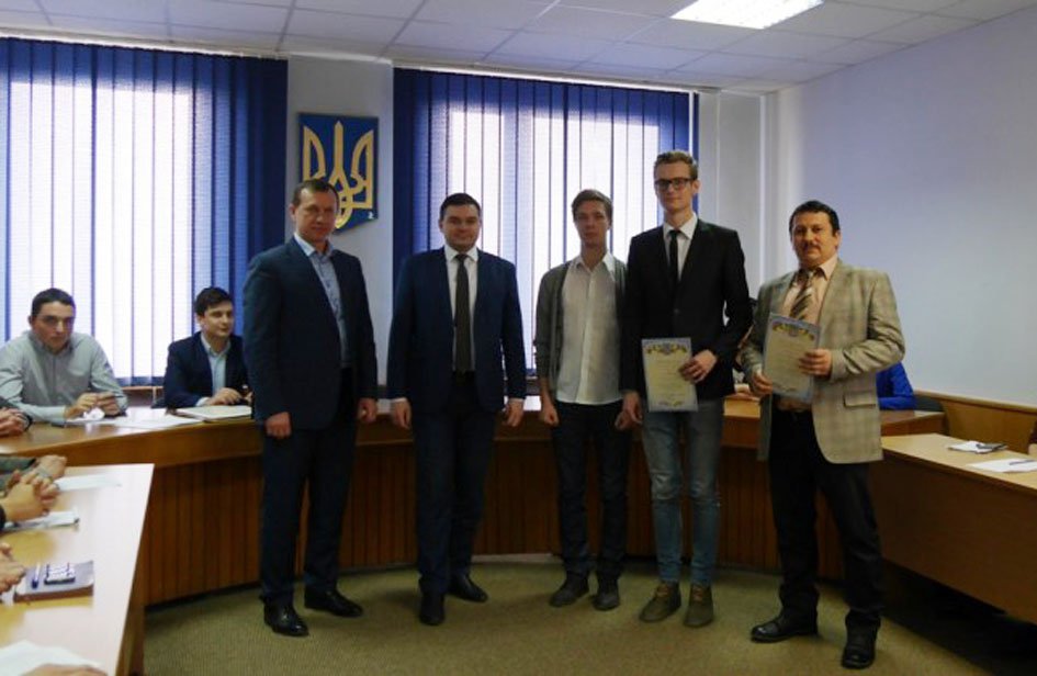 В Ужгородській міськраді нагородили активних студентів УжНУ В Ужгородській міськраді нагородили активних студентів УжНУ