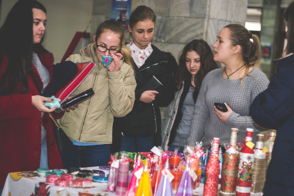 Студенти УжНУ допомагають вихованцям медико-реабілітаційного центру «Дорога життя» Студенти УжНУ допомагають вихованцям медико-реабілітаційного центру «Дорога життя»