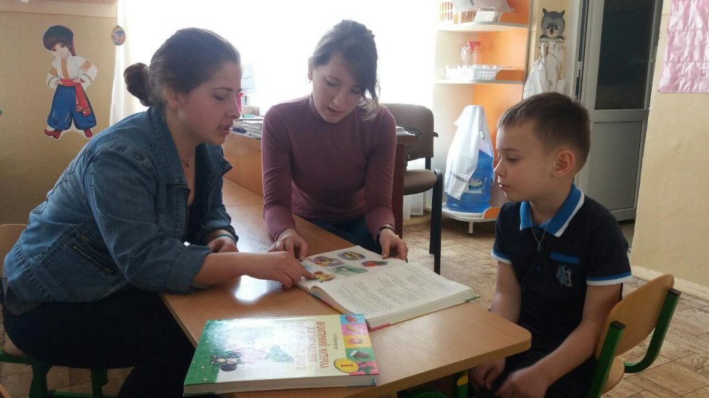«Особливих» педагогів готують на факультеті здоров'я та фізичного виховання УжНУ «Особливих» педагогів готують на факультеті здоров'я та фізичного виховання УжНУ