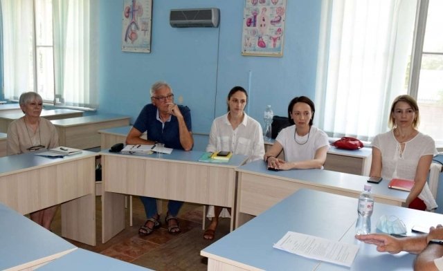Узгоджено план-графік практичних циклів та лекційних курсів швейцарських фахівців у сфері реабілітаційної допомоги та корекційної педагогіки для студентів факультету здоров’я та фізичного виховання на навчальний рік Узгоджено план-графік практичних циклів та лекційних курсів швейцарських фахівців у сфері реабілітаційної допомоги та корекційної педагогіки для студентів факультету здоров’я та фізичного виховання на навчальний рік