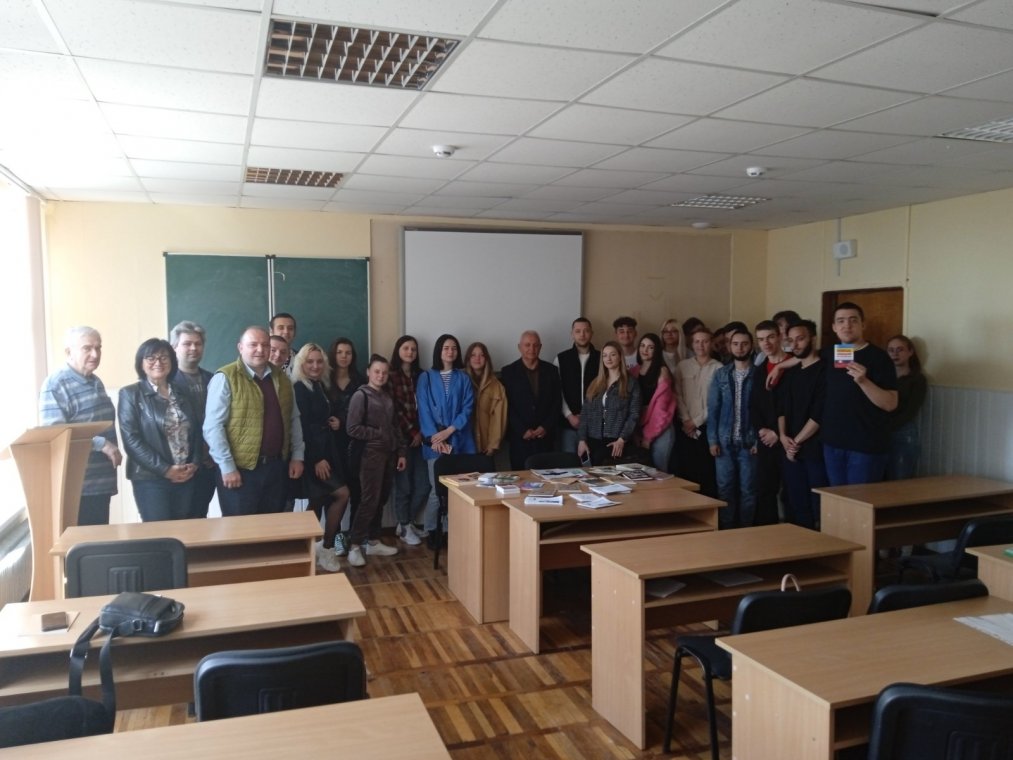 ГОСТІ ПОЛІТОЛОГІВ – ВІДОМІ ПРЕДСТАВНИКИ ЕЛІТИ СЛОВАЦЬКОЇ ТА ЧЕСЬКОЇ ЕТНІЧНИХ ГРОМАД ЗАКАРПАТТЯ ГОСТІ ПОЛІТОЛОГІВ – ВІДОМІ ПРЕДСТАВНИКИ ЕЛІТИ СЛОВАЦЬКОЇ ТА ЧЕСЬКОЇ ЕТНІЧНИХ ГРОМАД ЗАКАРПАТТЯ