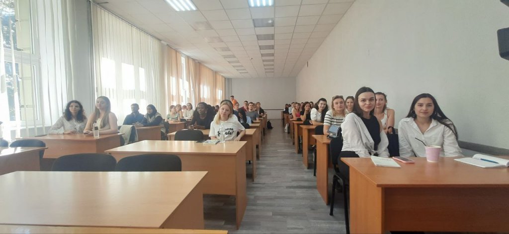 До медичного факультету із лекцією завітав відомий лікар із США Марк Ремптон До медичного факультету із лекцією завітав відомий лікар із США Марк Ремптон