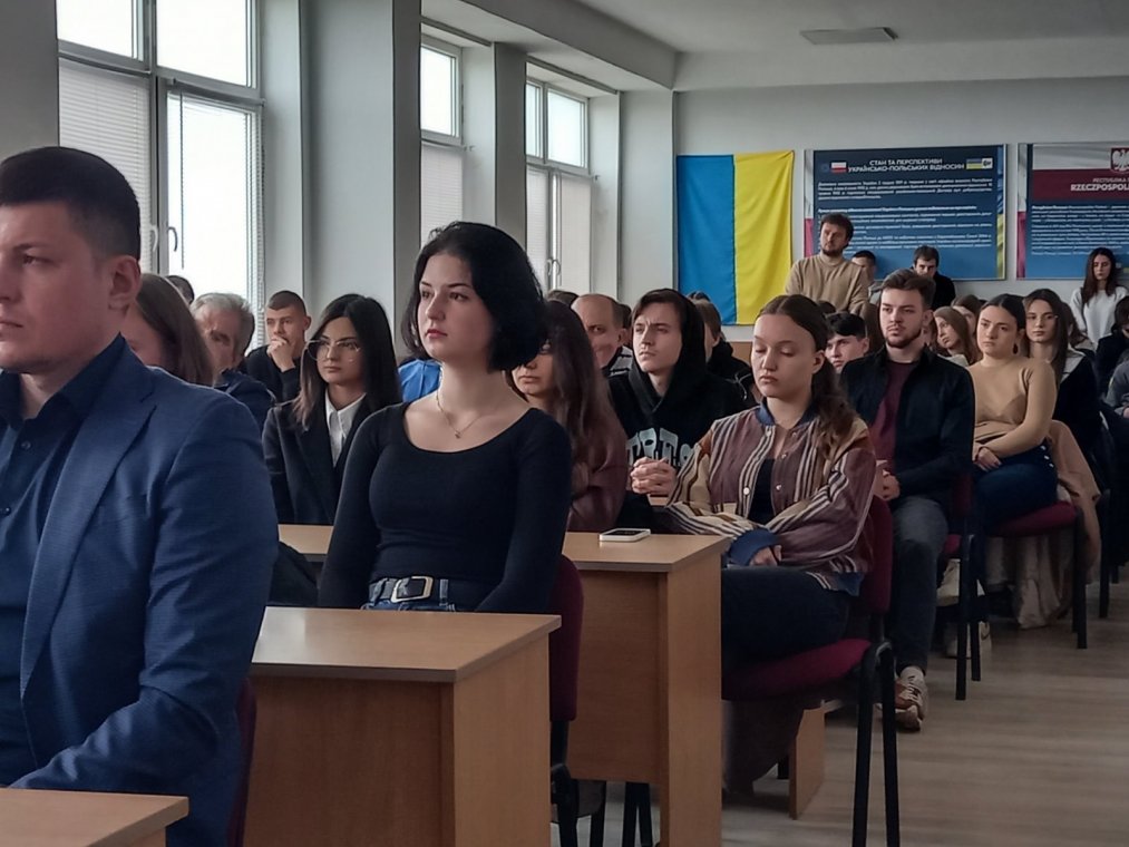 «Дипломатичні зв'язки з Африкою та країнами Близького Сходу» - лекція від спецпредставника «Дипломатичні зв'язки з Африкою та країнами Близького Сходу» - лекція від спецпредставника