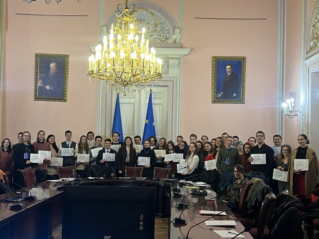 Студенти УжНУ взяли участь в ІІ Міжнародній студентсько-аспірантській науково-практичній конференції «Глобальні виклики: суспільство, держава, людина» Студенти УжНУ взяли участь в ІІ Міжнародній студентсько-аспірантській науково-практичній конференції «Глобальні виклики: суспільство, держава, людина»