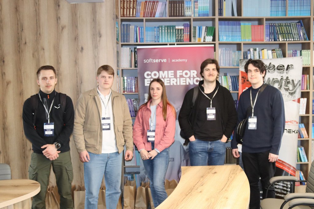 Кіберхакатон очима компʼютерних інженерів Кіберхакатон очима компʼютерних інженерів