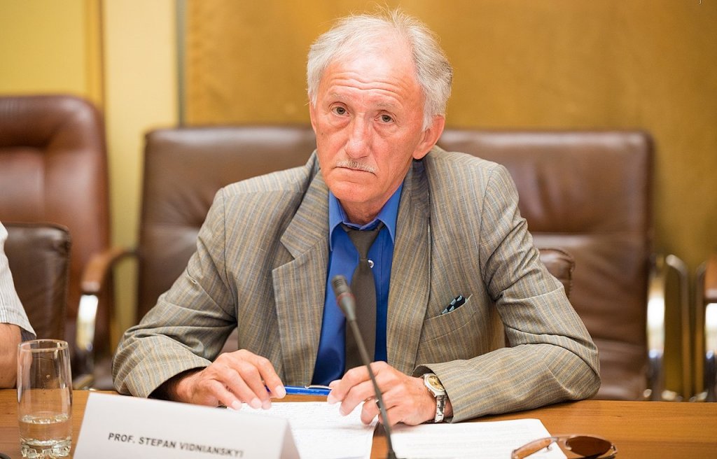 Почесному доктору УжНУ, професору Степану Віднянському – 75!
Почесному доктору УжНУ, професору Степану Віднянському – 75!